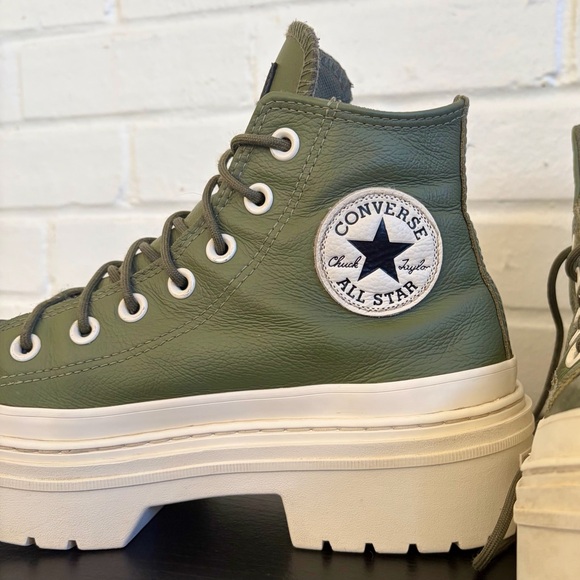 Converse Chuck Taylor All Star Lugged Heel Utility Sneakers in Army Green, SZ 7 - Picture 3 of 14